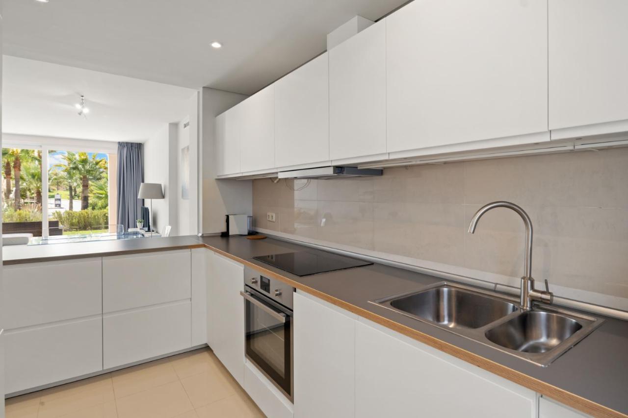 Stunning Blue Lagoon In By Costarentals - M12 Apartment Estepona